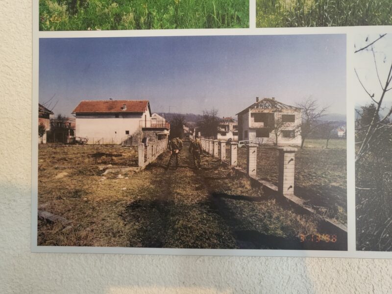 Burnt Bosniak house next to an untouched Croat house